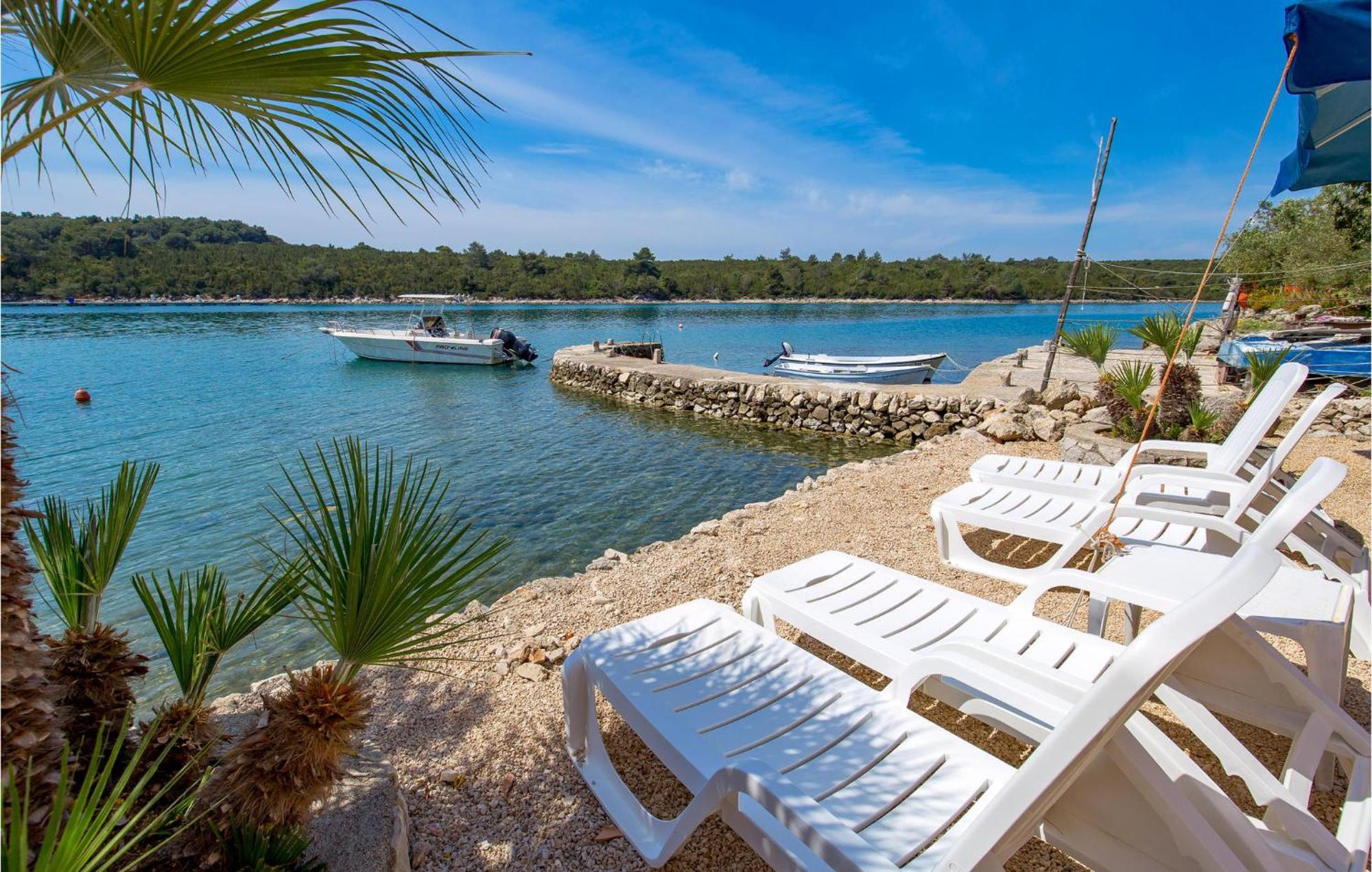 Beach Front Apartment In Punta Kriza With Kitchen Exterior foto